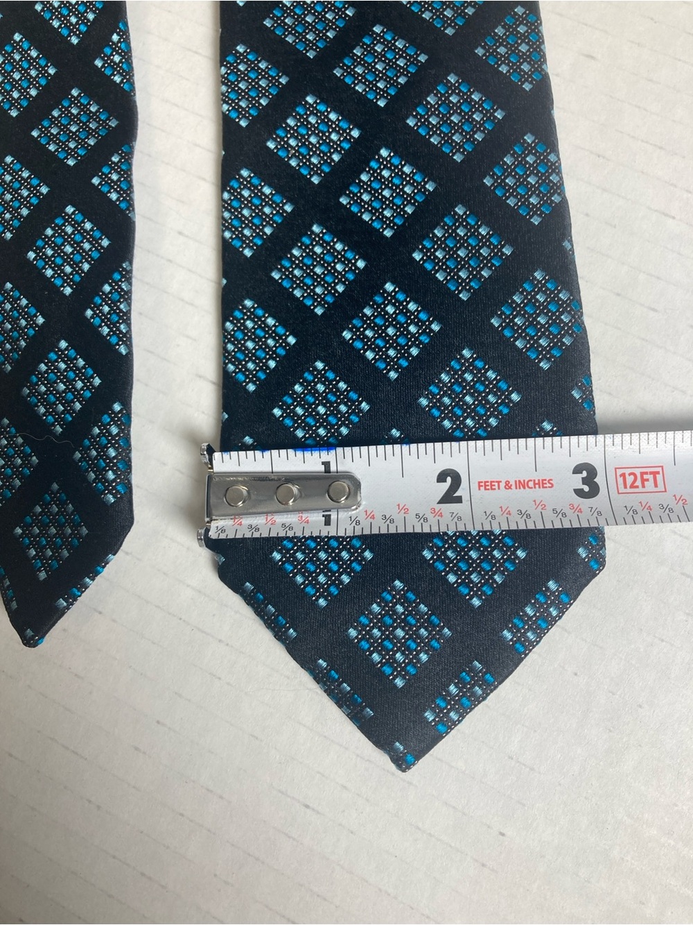 Geoffrey Beene tie Men's Geo-Micro Black & Blue 100% Silk - Picture 14 of 15